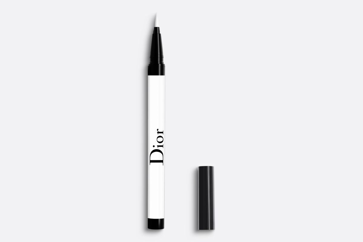 Diorshow-On-Stage-Liner-001-02
